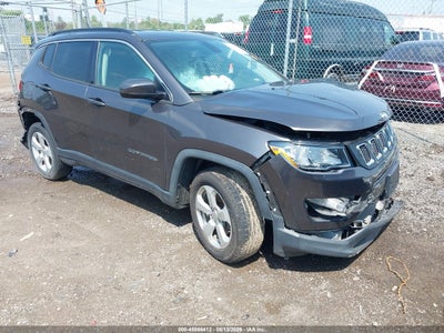 3C4NJDBB2KT****** · 2019 JEEP COMPASS LATITUDE 4X4