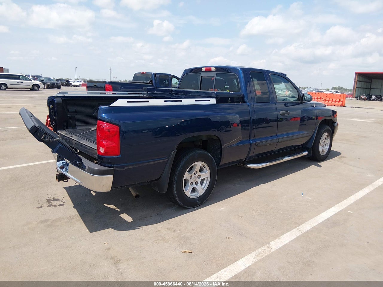 2006 DODGE DAKOTA SLT · 4/4