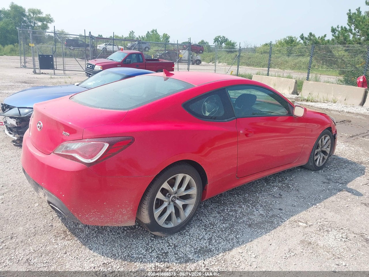 2013 HYUNDAI GENESIS 2.0T · 4/11