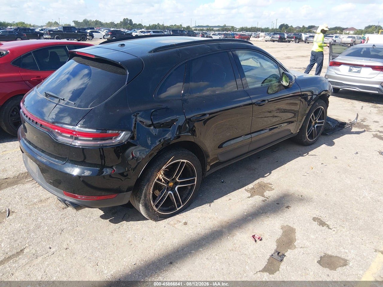 2021 PORSCHE MACAN · 4/11