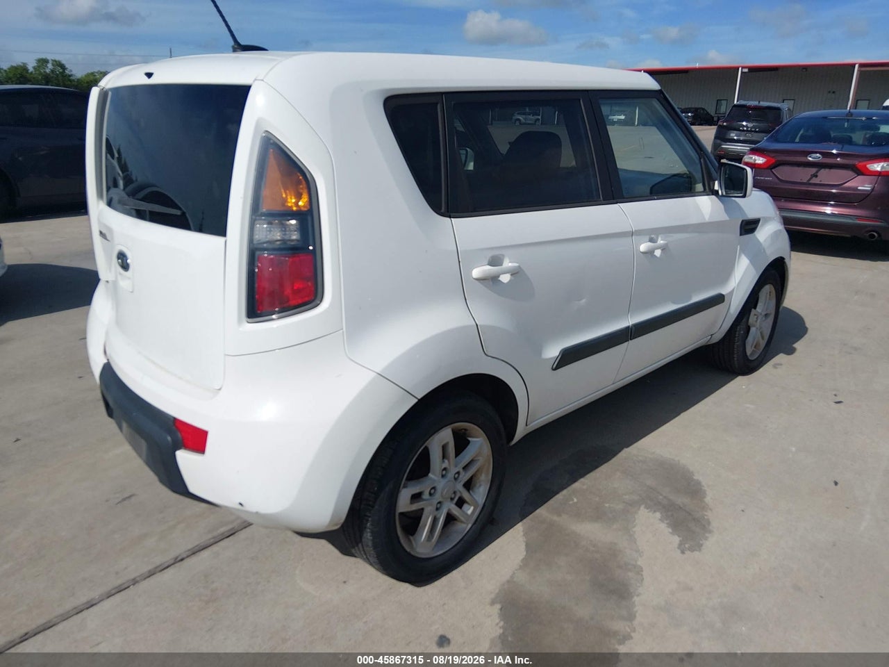 2011 KIA SOUL + · 4/11