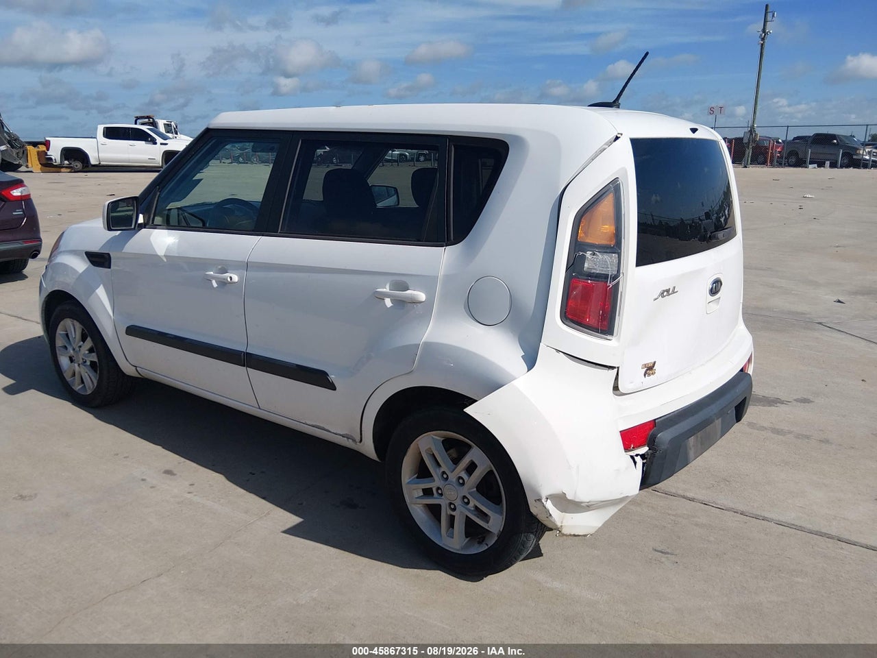 2011 KIA SOUL + · 3/11