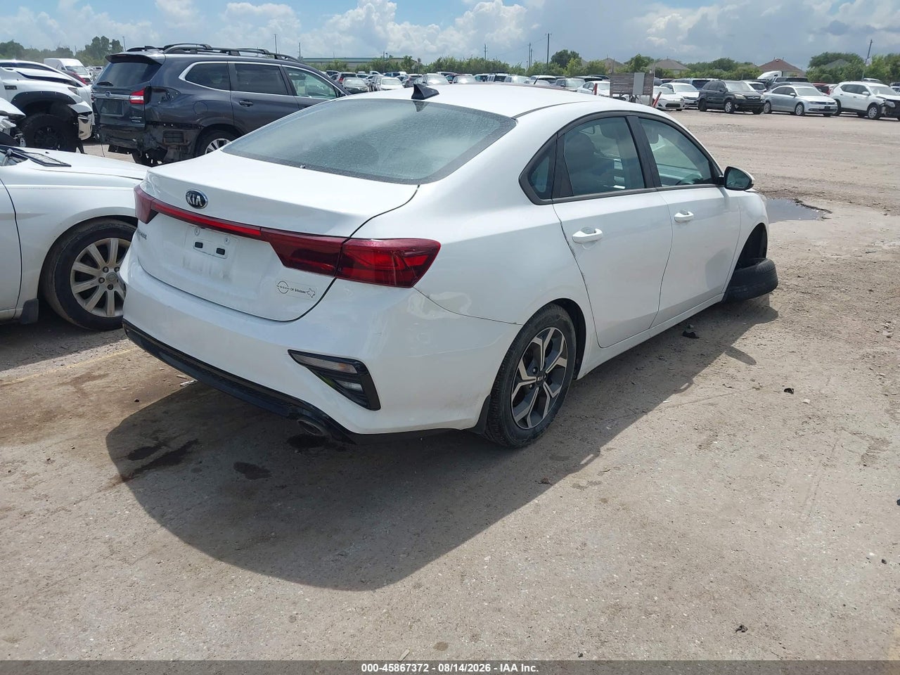 2021 KIA FORTE LXS · 4/10