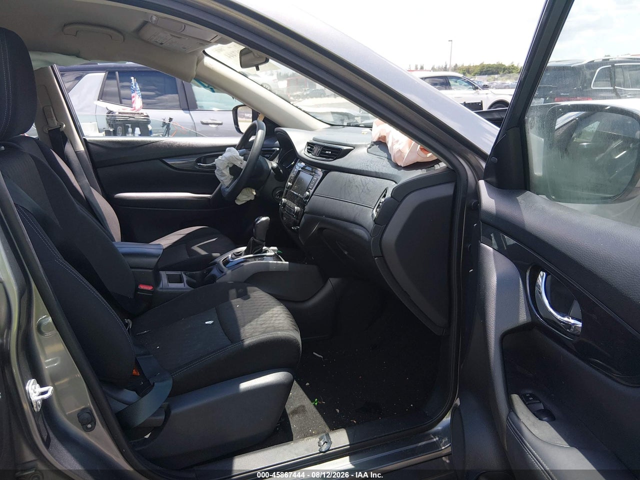 2018 NISSAN ROGUE S · 5/11