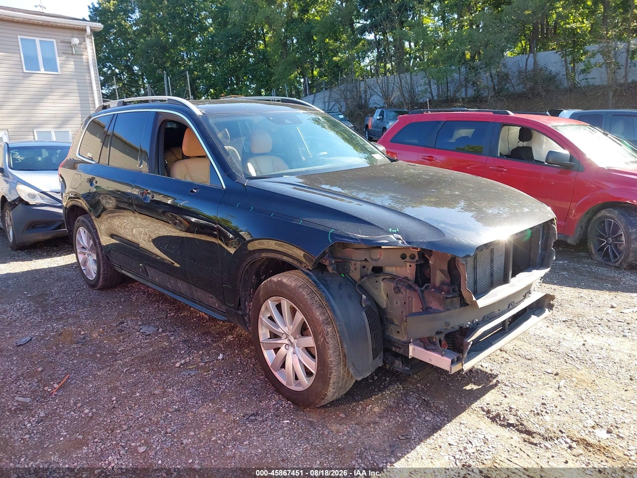 YV4A22PK9J1****** · 2018 VOLVO XC90 T6 MOMENTUM