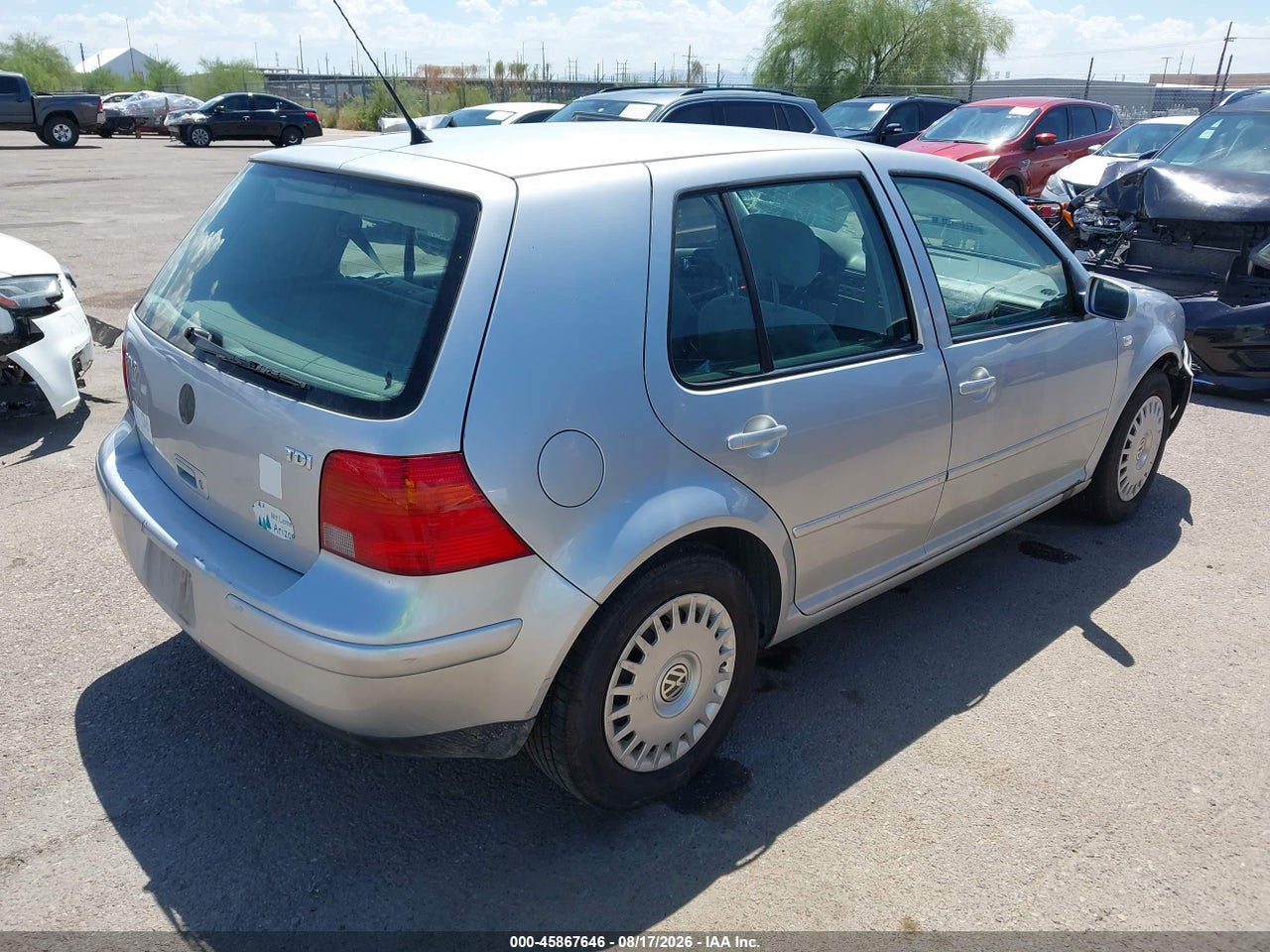 2002 VOLKSWAGEN GOLF GLS · 4/11