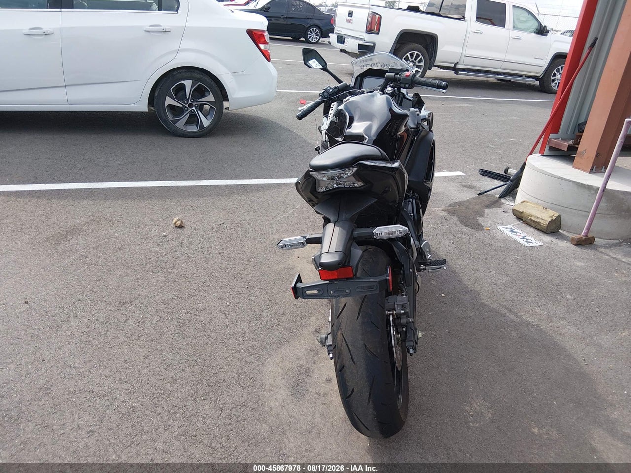 2025 KAWASAKI EX650 R · 6/11