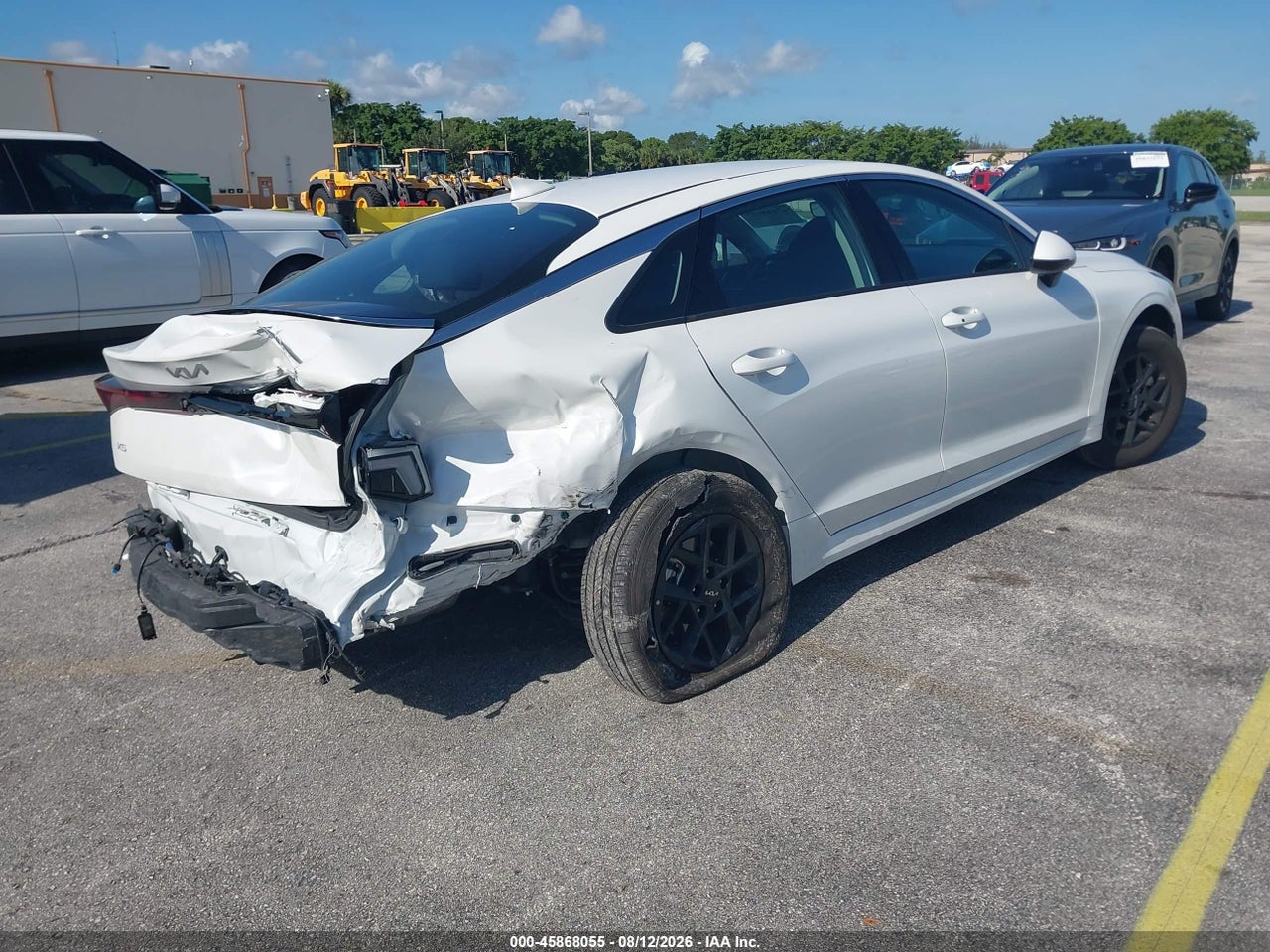 2026 KIA K5 LXS FWD · 4/11