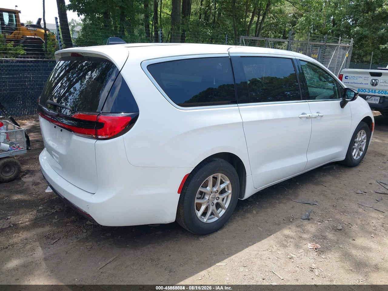 2025 CHRYSLER PACIFICA SELECT · 4/11