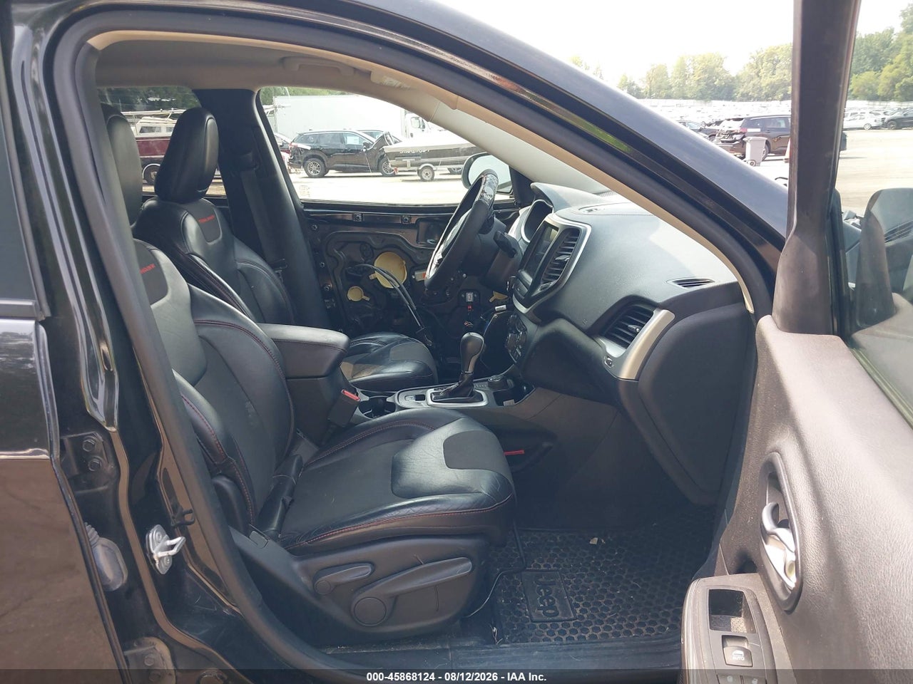 2016 JEEP CHEROKEE TRAILHAWK · 5/11