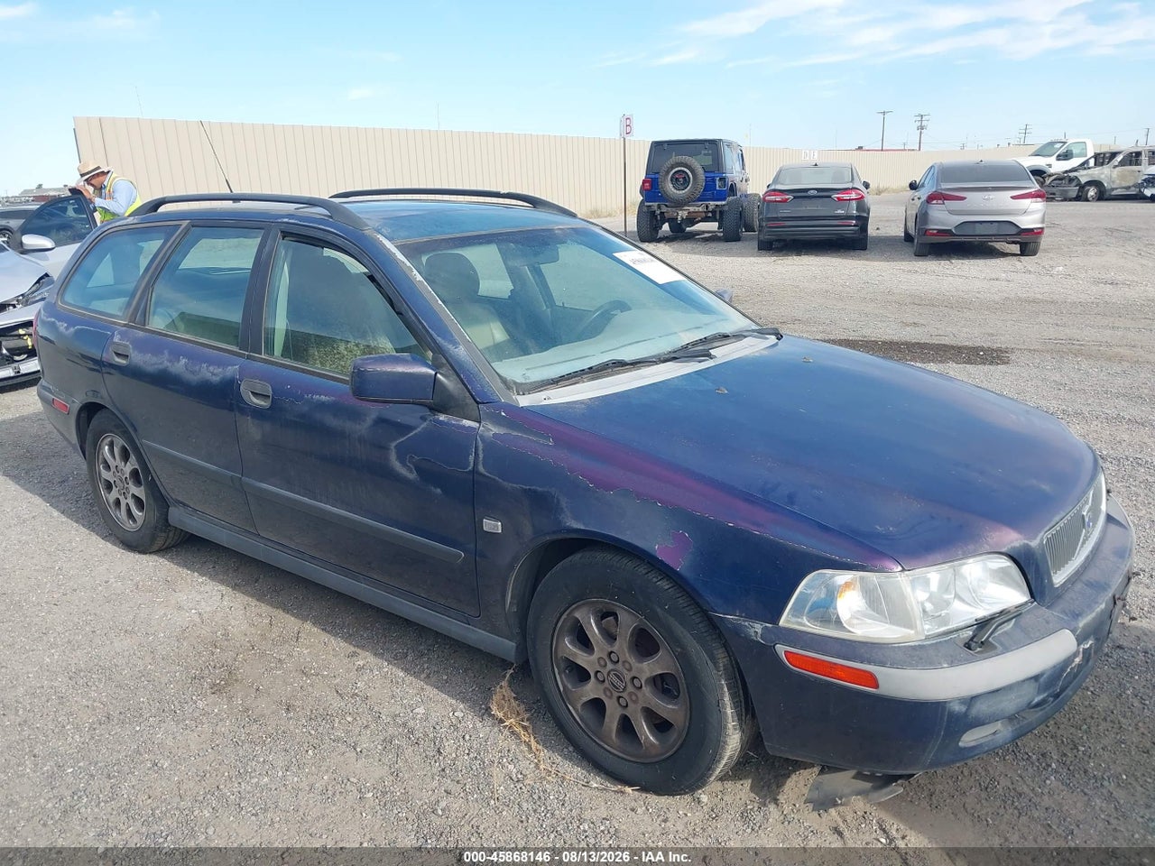 YV1VW295X2F****** · 2002 VOLVO V40 A