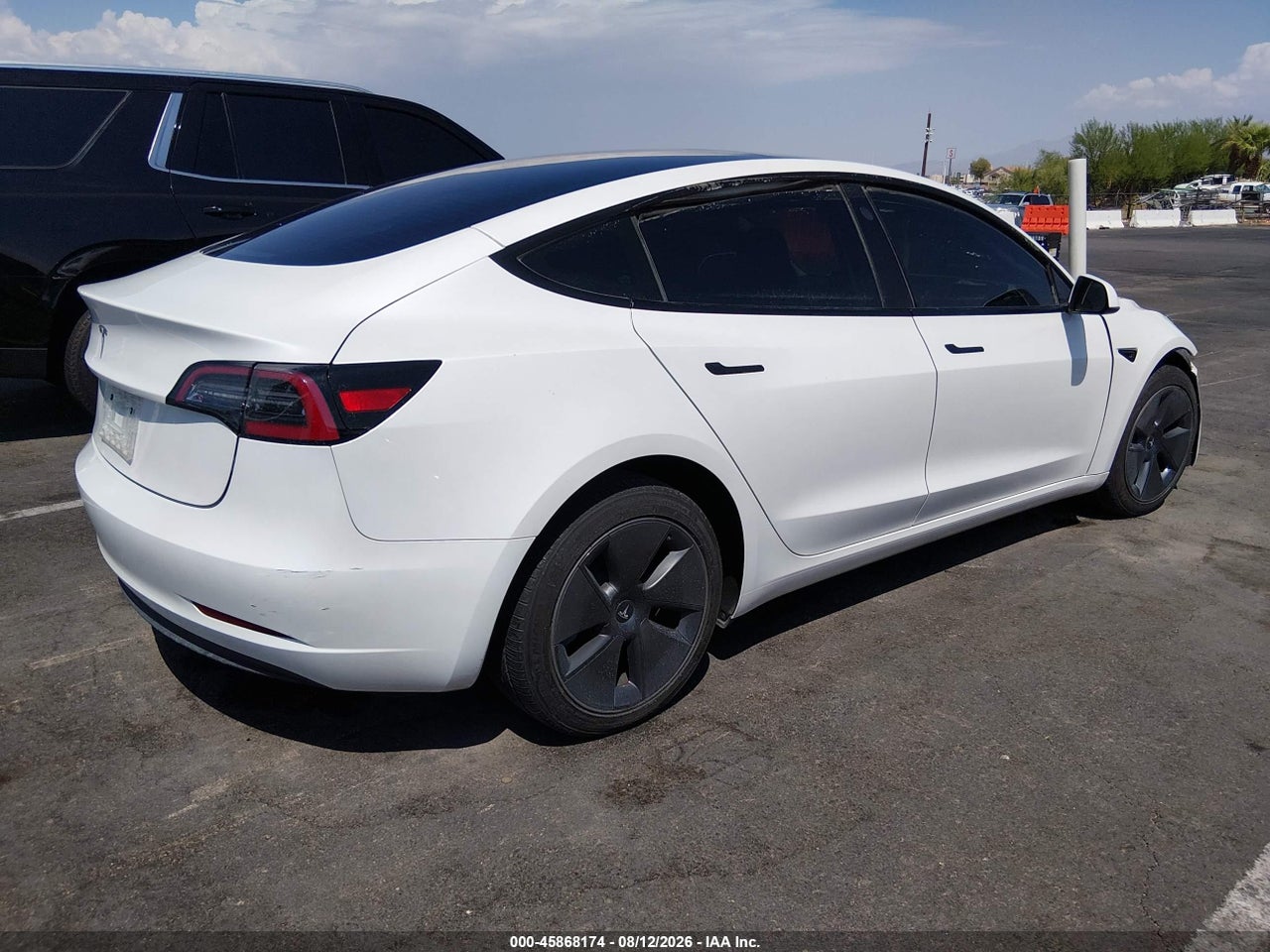 2023 TESLA MODEL 3 REAR-WHEEL DRIVE · 4/10