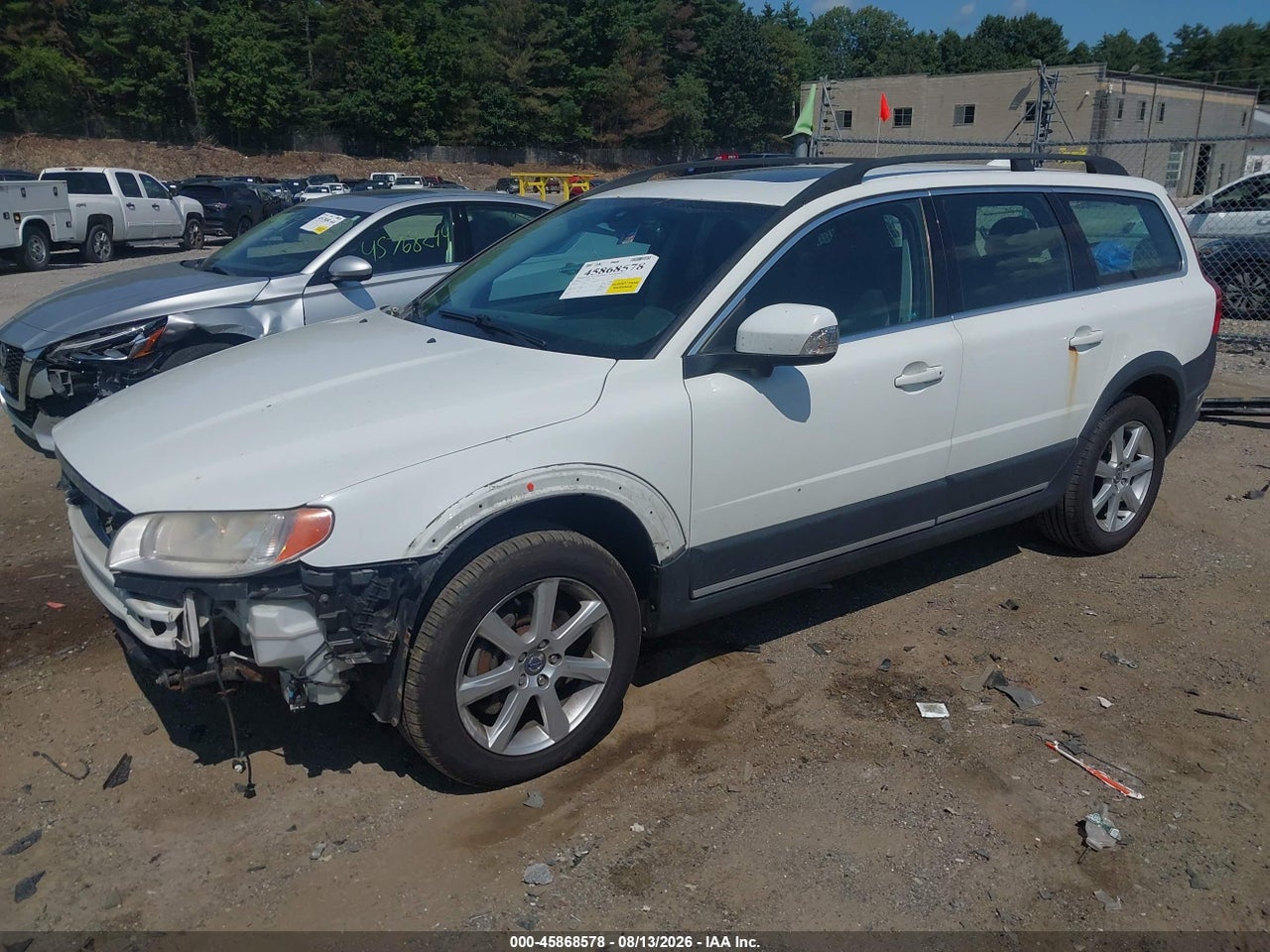 2011 VOLVO XC70 3.2L · 2/11