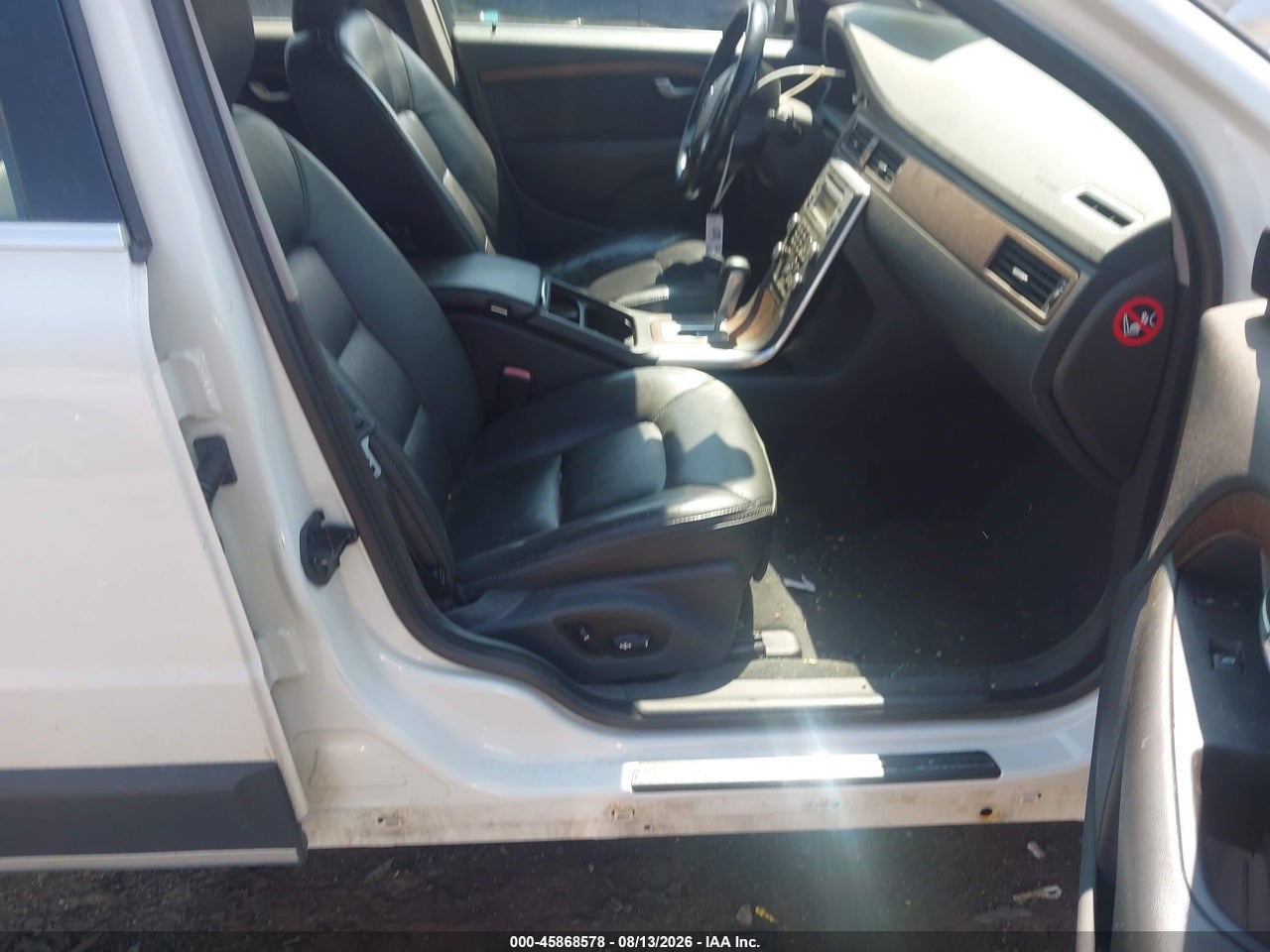 2011 VOLVO XC70 3.2L · 5/11