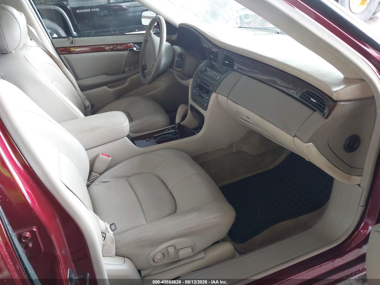 1G6KF5799YU****** · 2000 CADILLAC DEVILLE DTS · 5/11