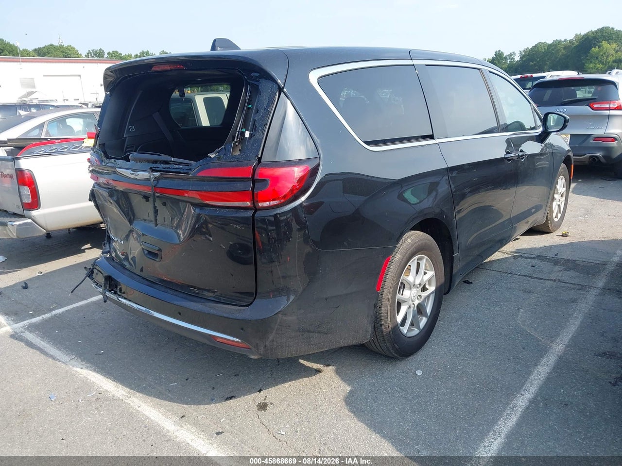 2026 CHRYSLER PACIFICA SELECT · 4/11