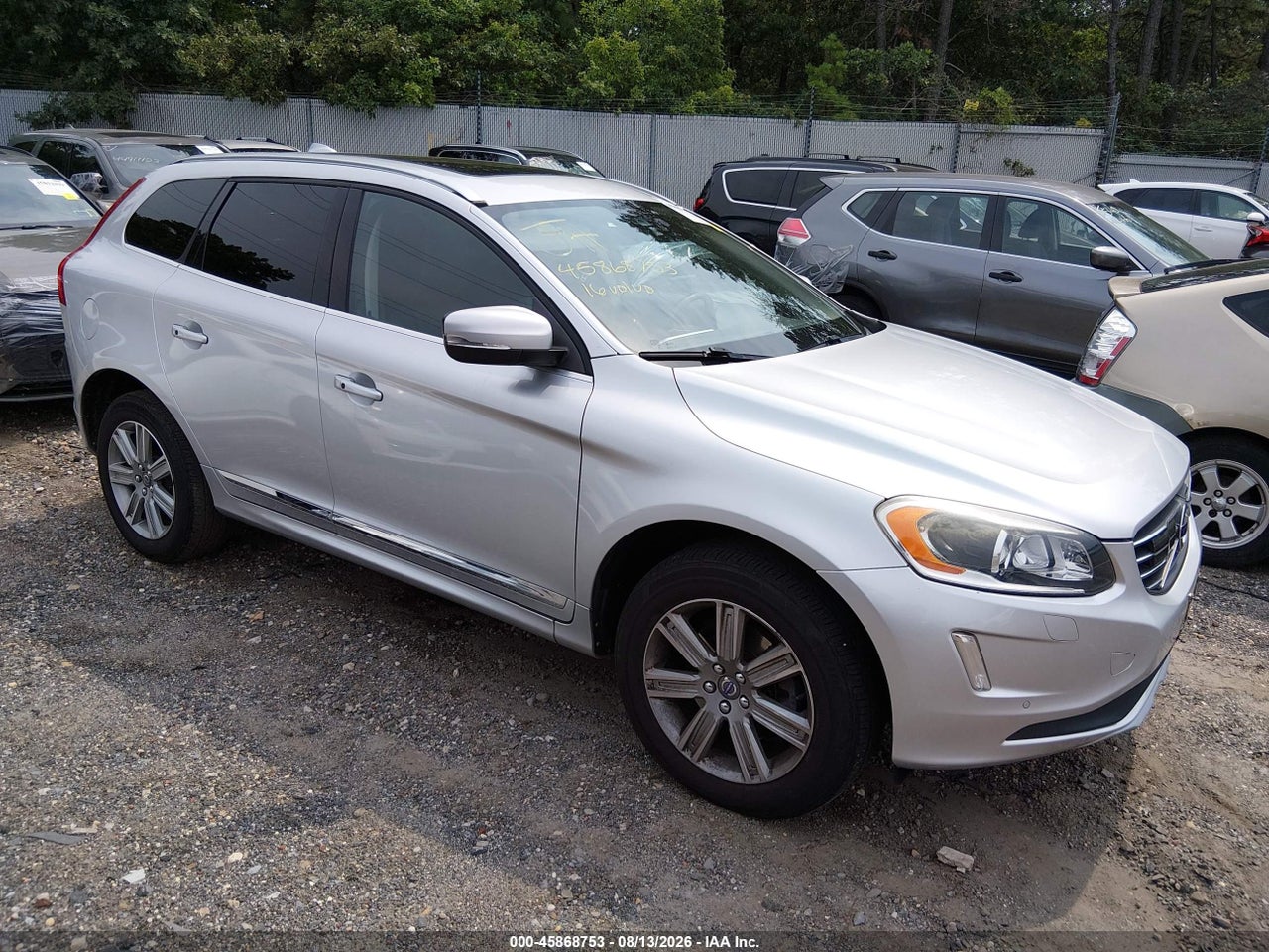 YV4902RMXG2****** · 2016 VOLVO XC60 T6 PLATINUM