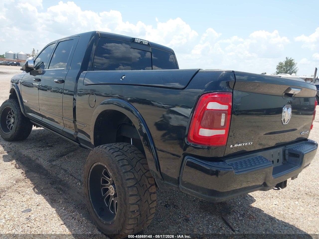 2019 RAM 2500 LIMITED  4X4 6'4 BOX · 3/11