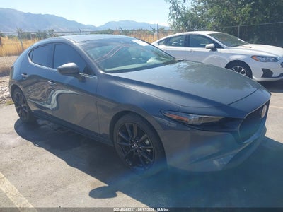 JM1BPAMLXM1****** · 2021 MAZDA MAZDA3 PREMIUM