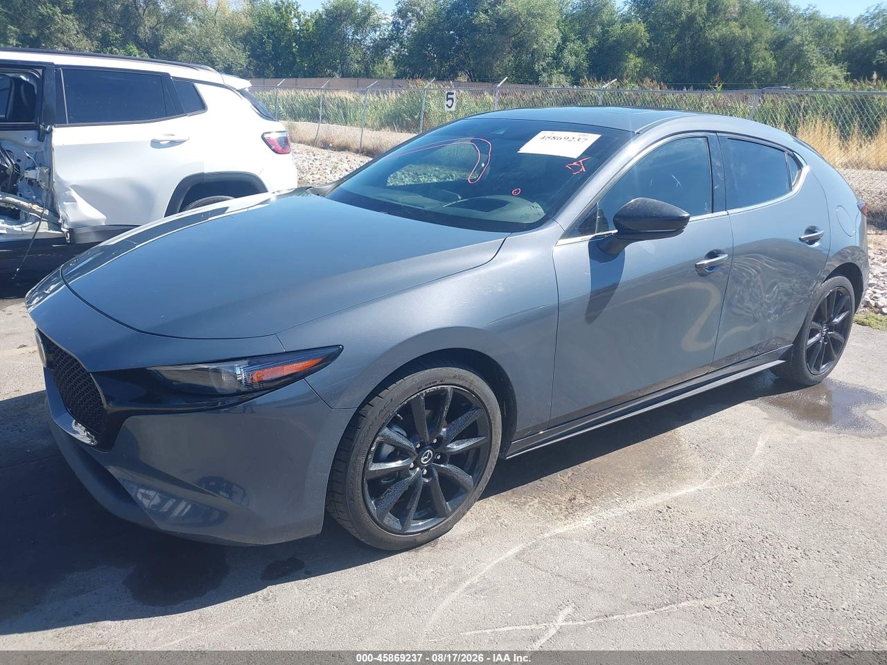 2021 MAZDA MAZDA3 PREMIUM · 2/11