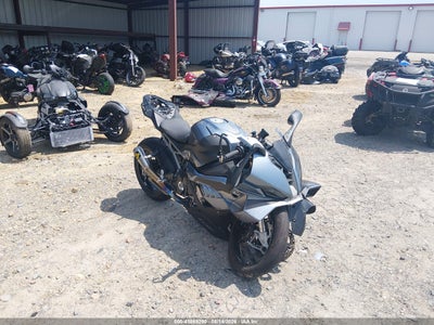 2025 BMW S 1000 RR