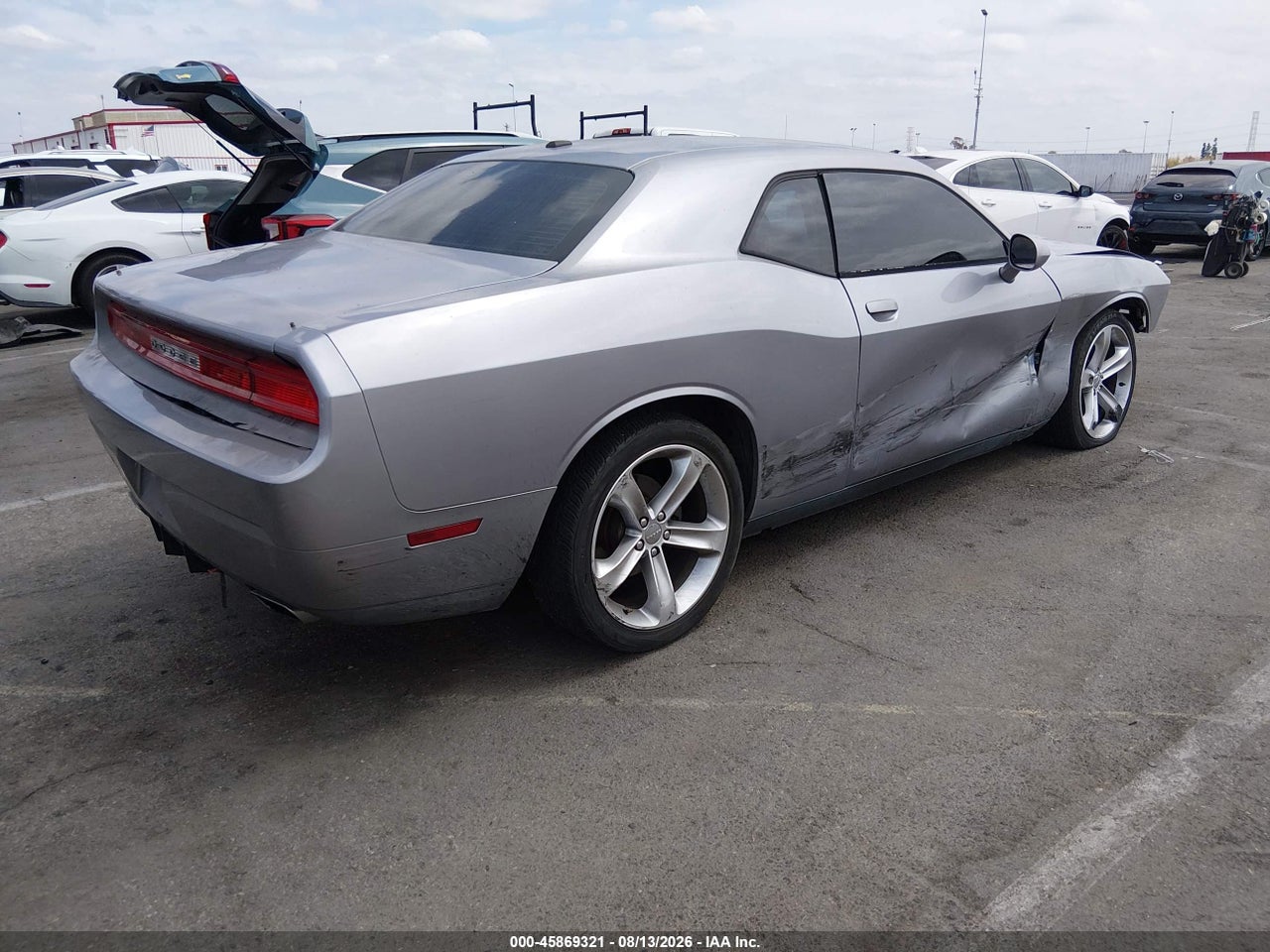 2013 DODGE CHALLENGER SXT · 4/11