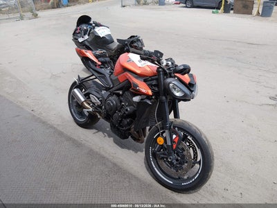 2025 TRIUMPH MOTORCYCLE STREET TRIPLE 765 R