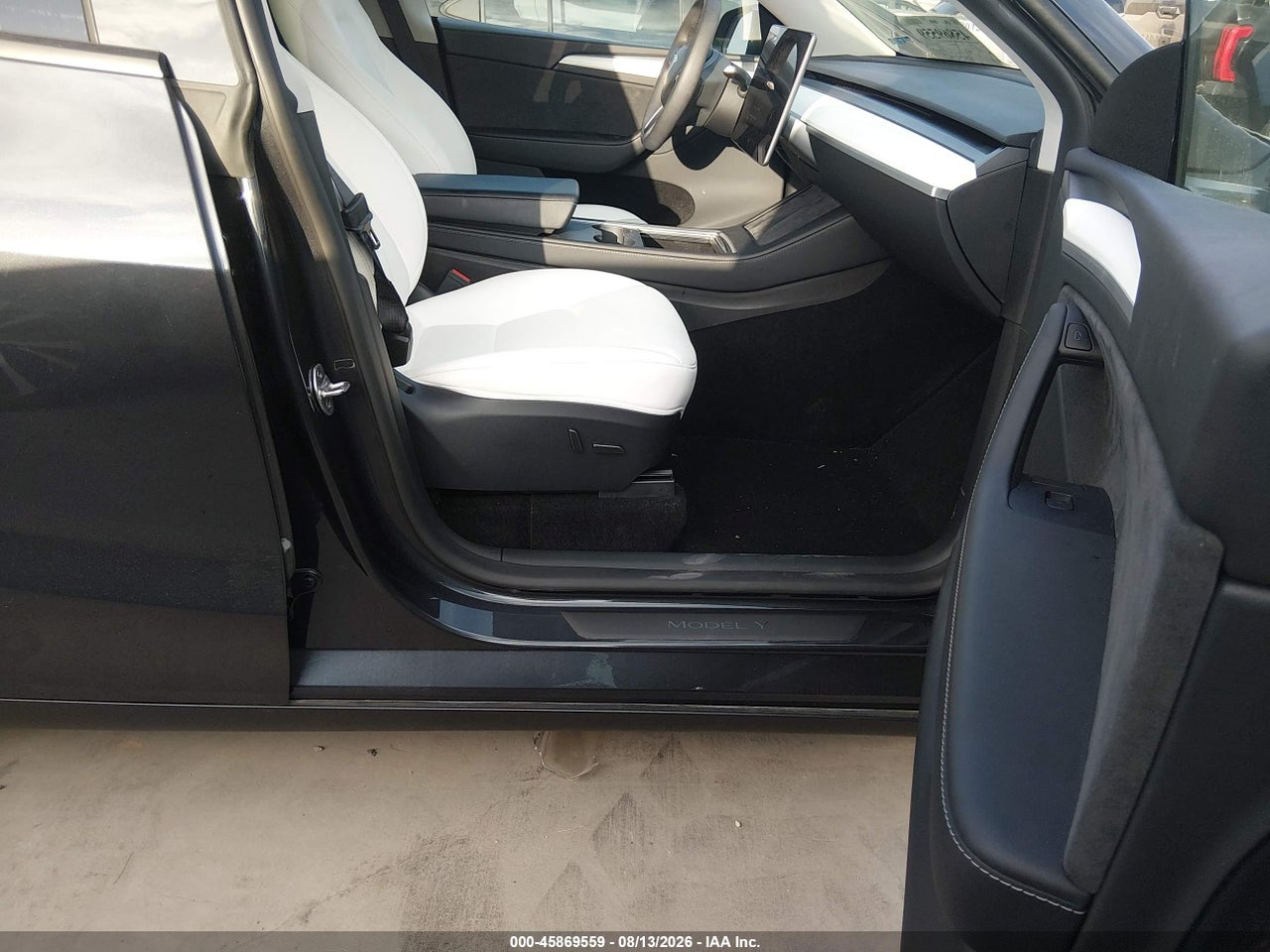 2024 TESLA MODEL Y LONG RANGE DUAL MOTOR ALL-WHEEL DRIVE · 5/9