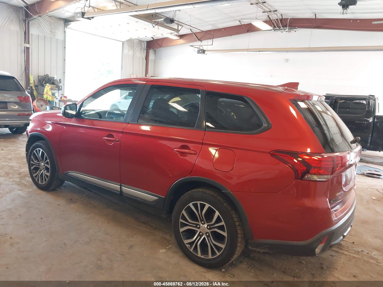 2018 MITSUBISHI OUTLANDER ES/LE/SE/SEL · 3/11