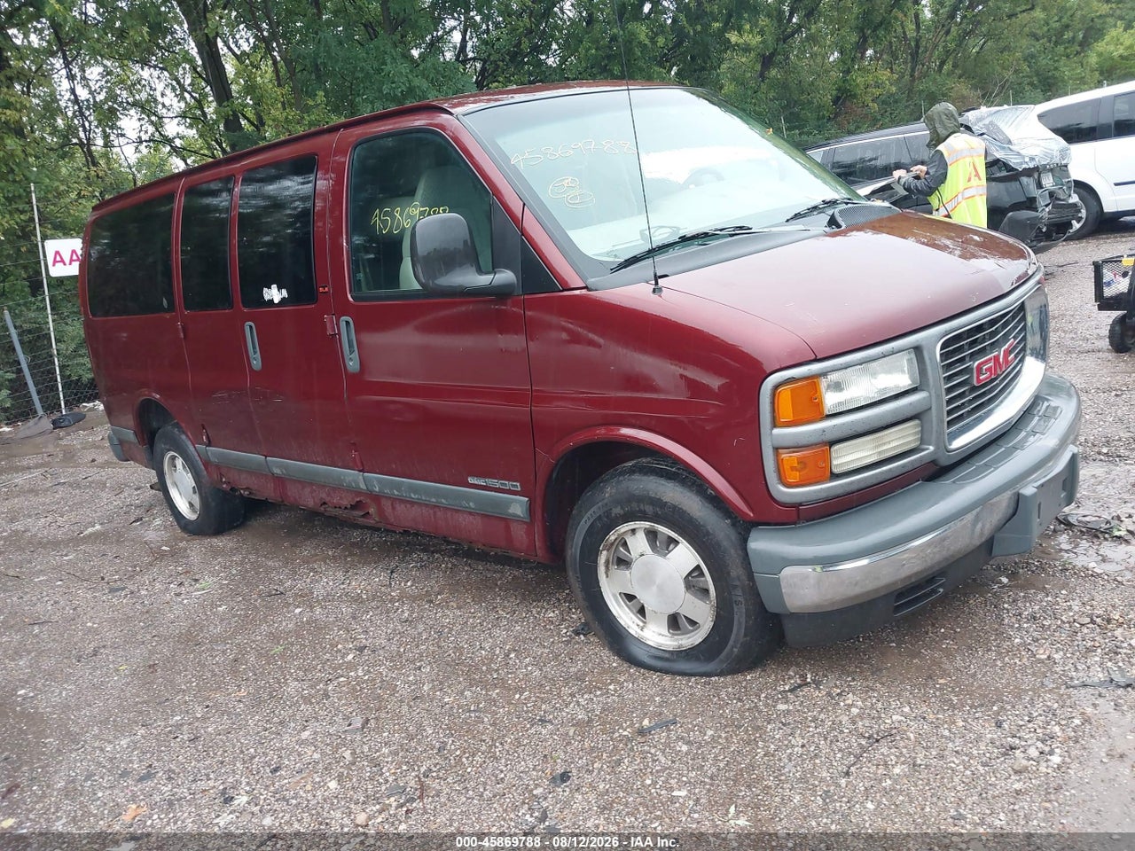 2002 GMC SAVANA PASSENGER STANDARD