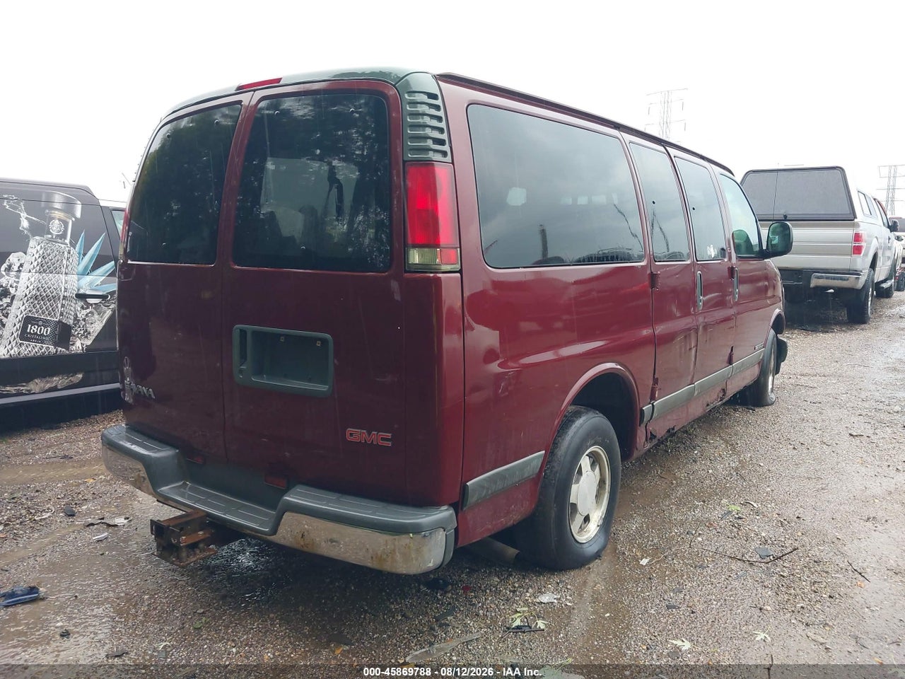 2002 GMC SAVANA PASSENGER STANDARD · 4/11