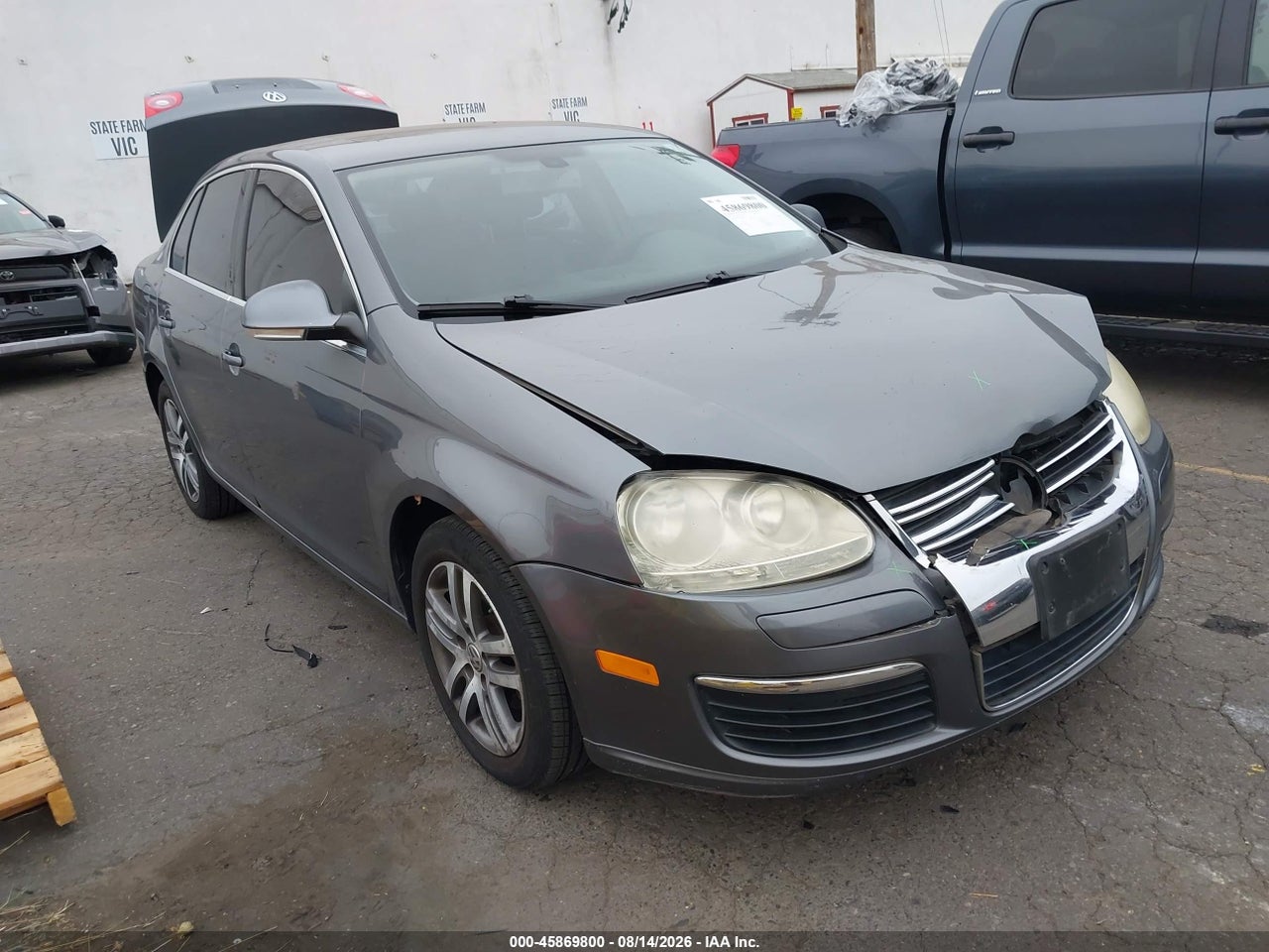 2005 VOLKSWAGEN JETTA 2.5