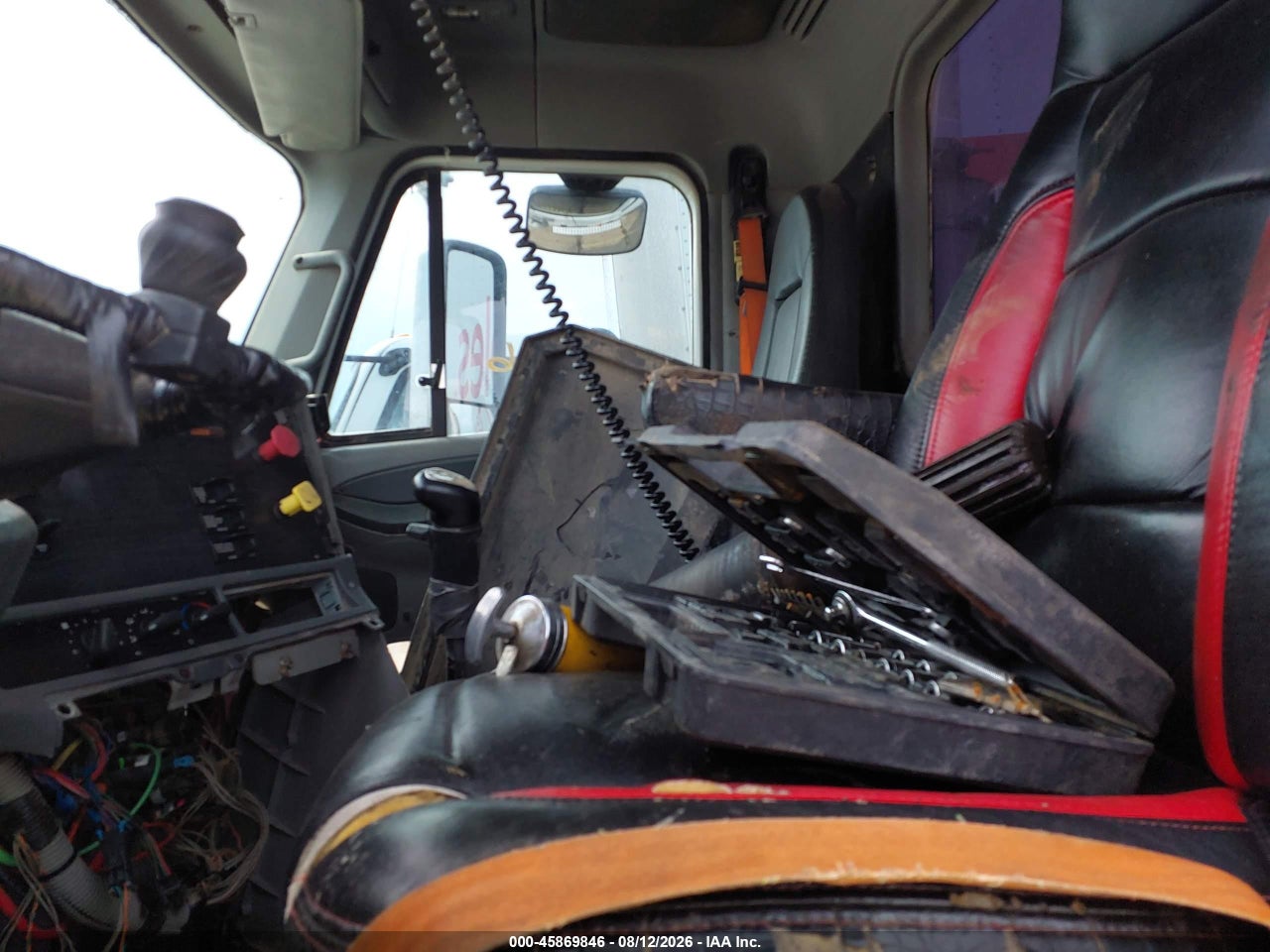 2007 FREIGHTLINER CONVENTIONAL COLUMBIA · 5/10