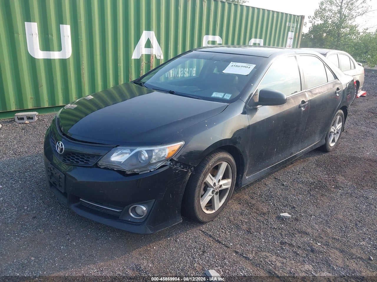 2012 TOYOTA CAMRY SE · 2/11
