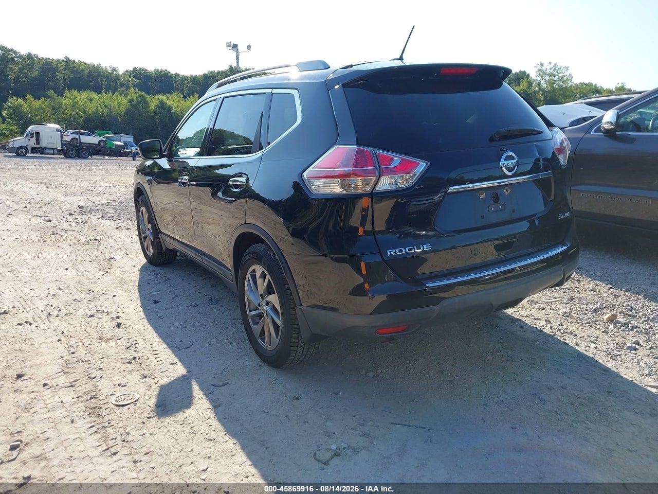 2015 NISSAN ROGUE SL · 3/11