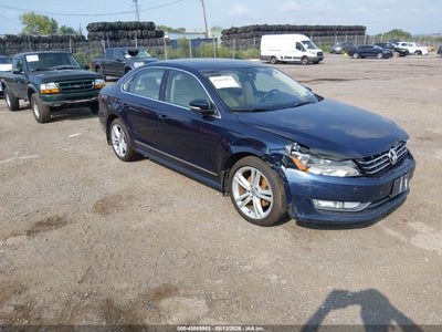 2015 VOLKSWAGEN PASSAT 2.0L TDI SE