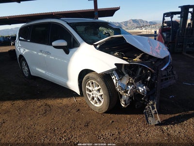 2C4RC1DG1LR****** · 2020 CHRYSLER VOYAGER LXI