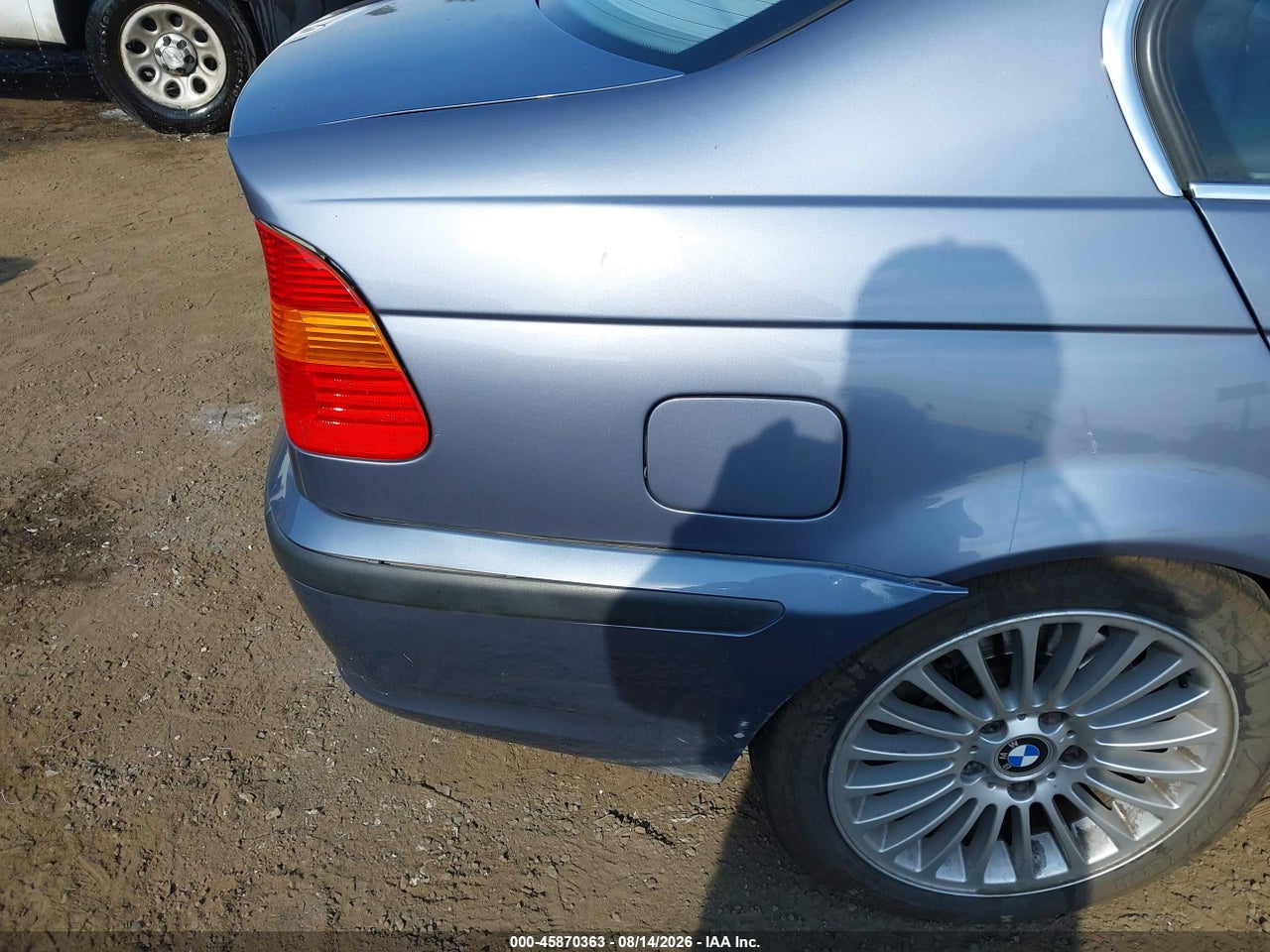 2003 BMW 330XI · 6/11