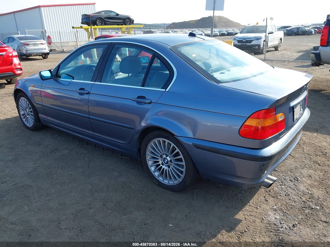 2003 BMW 330XI · 3/11