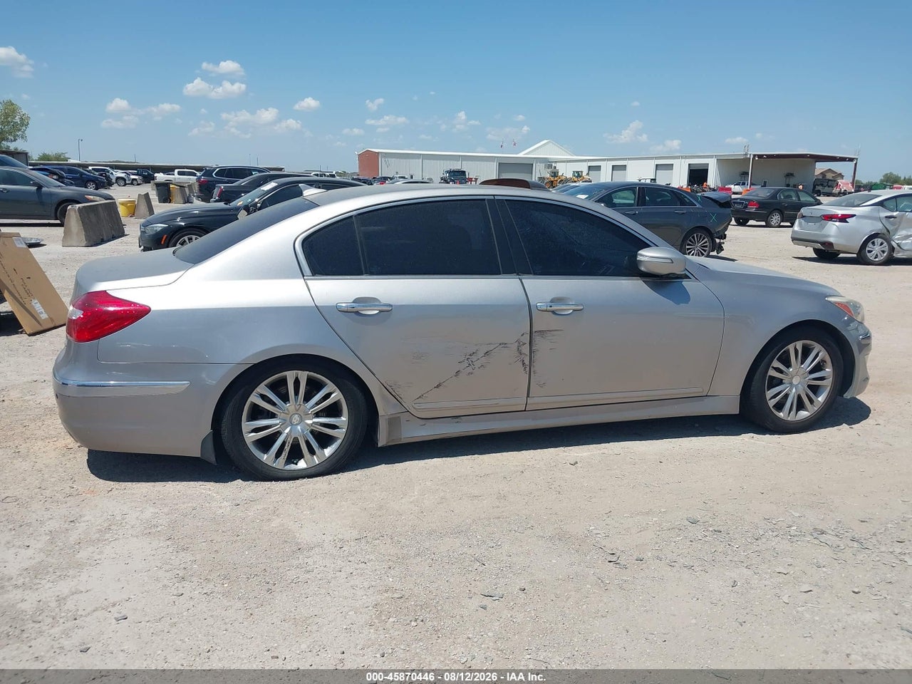 2013 HYUNDAI GENESIS 3.8 · 6/11