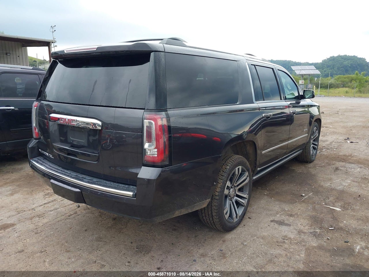 2018 GMC YUKON XL DENALI · 4/11