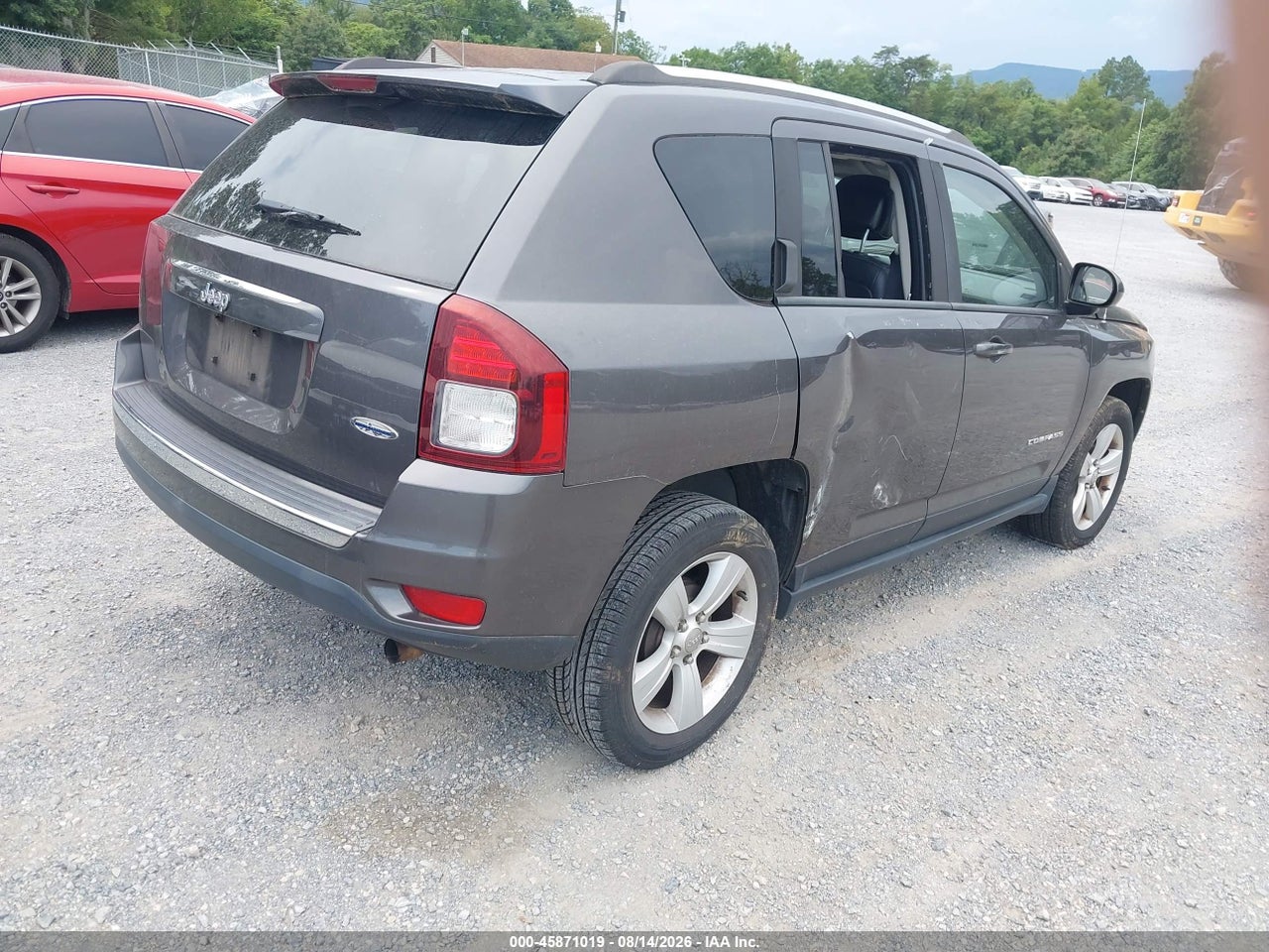 2015 JEEP COMPASS HIGH ALTITUDE EDITION · 4/10