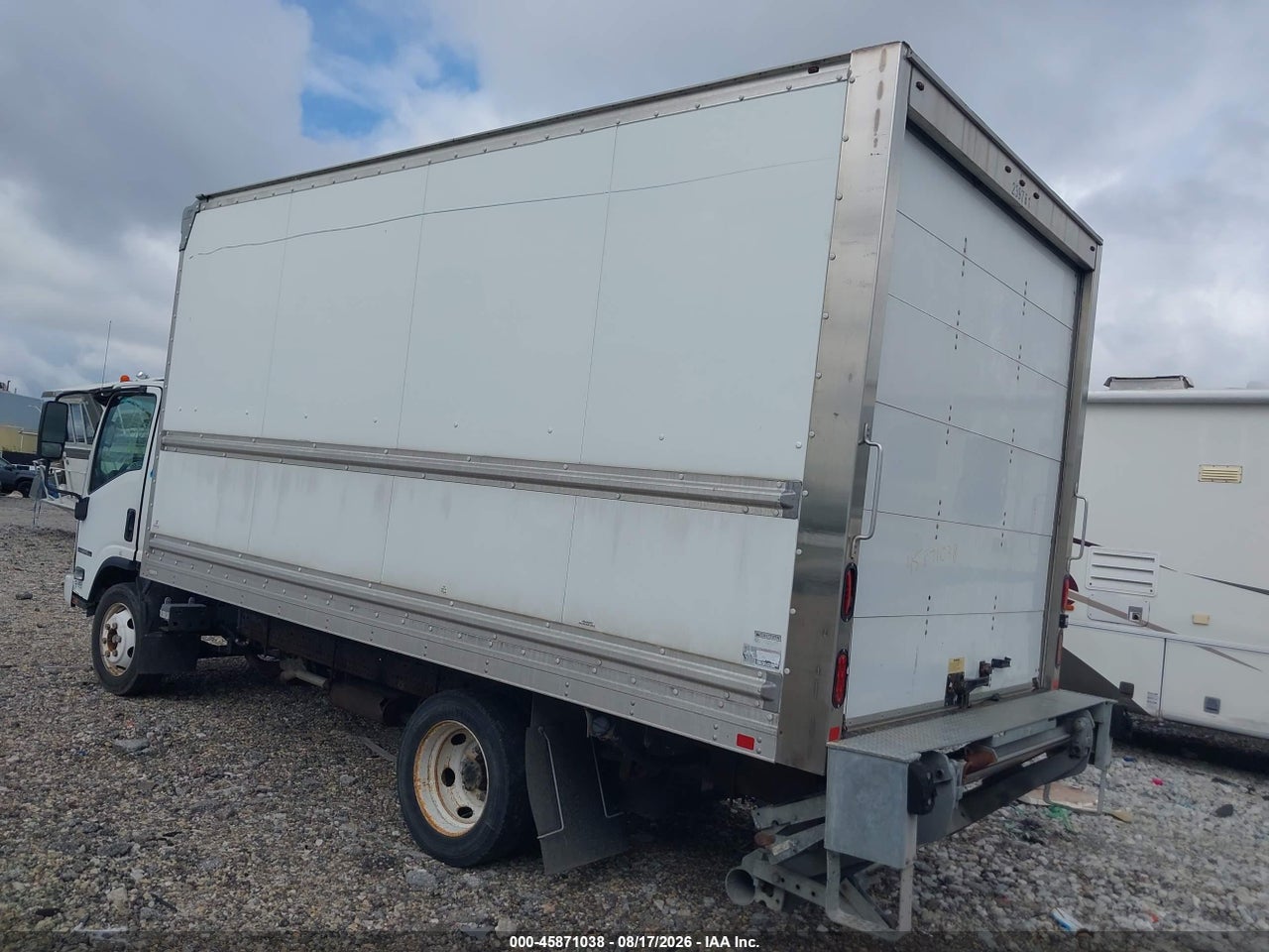 2017 ISUZU NPR HD GAS REG · 3/4