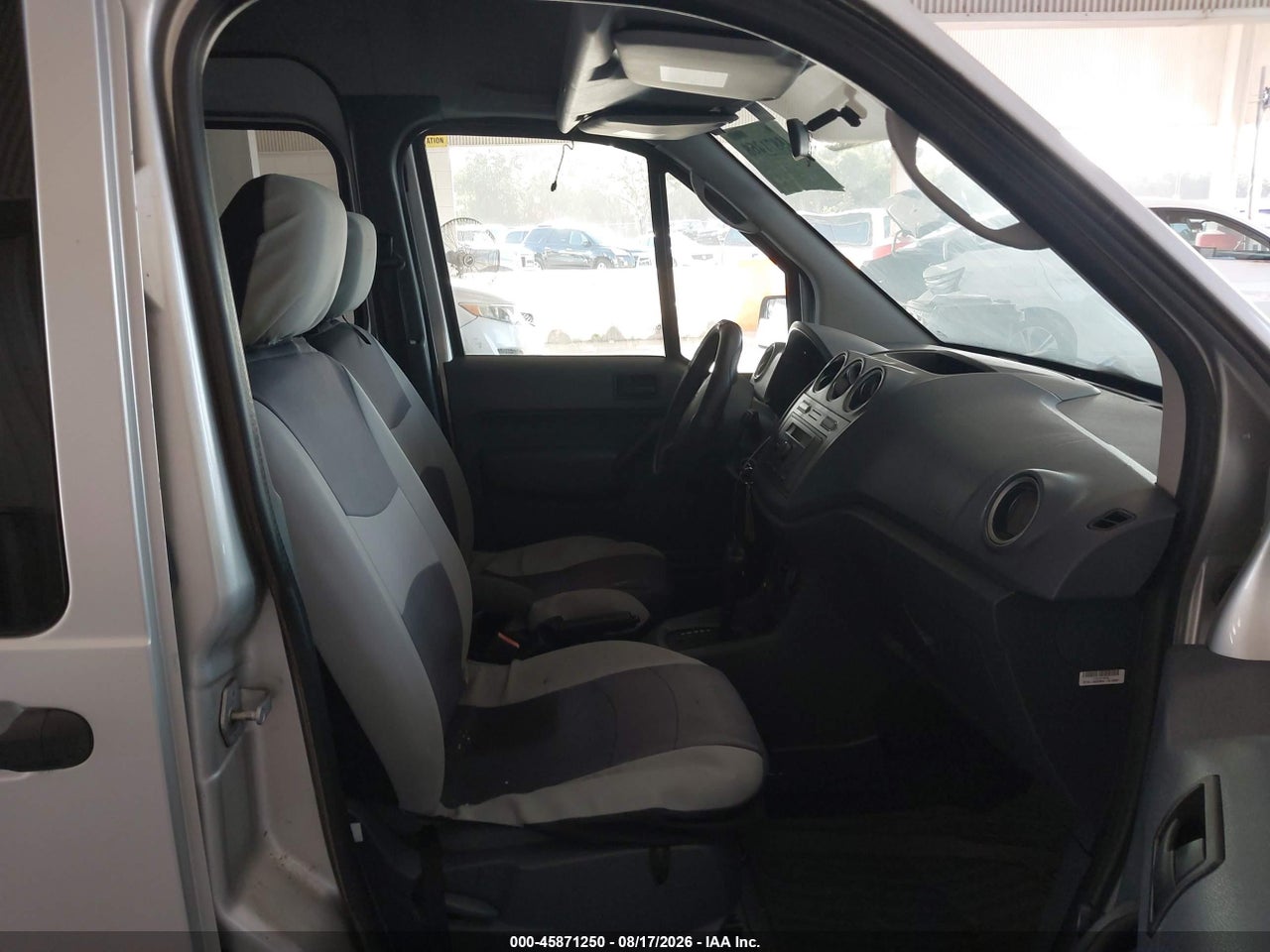 2011 FORD TRANSIT CONNECT XL · 5/11