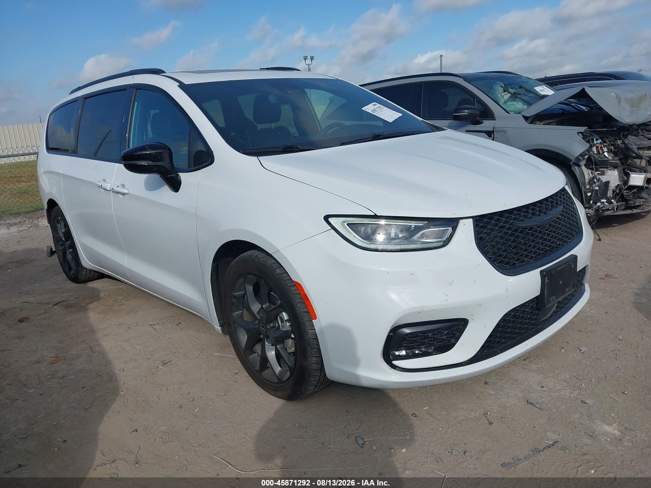 2C4RC1GG7SR****** · 2025 CHRYSLER PACIFICA LIMITED
