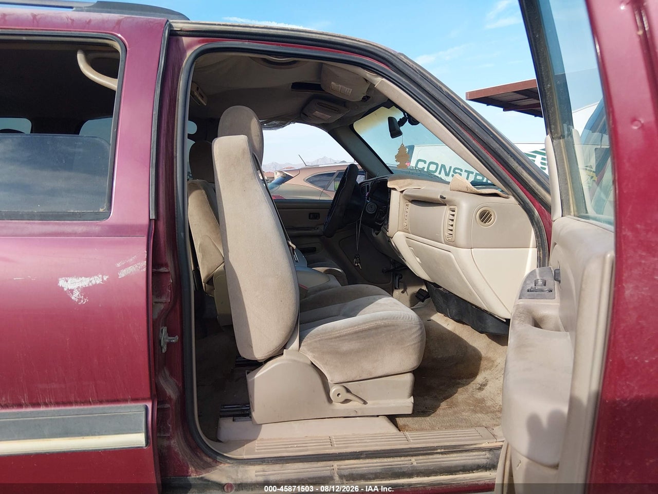 2004 CHEVROLET TAHOE LS · 5/11