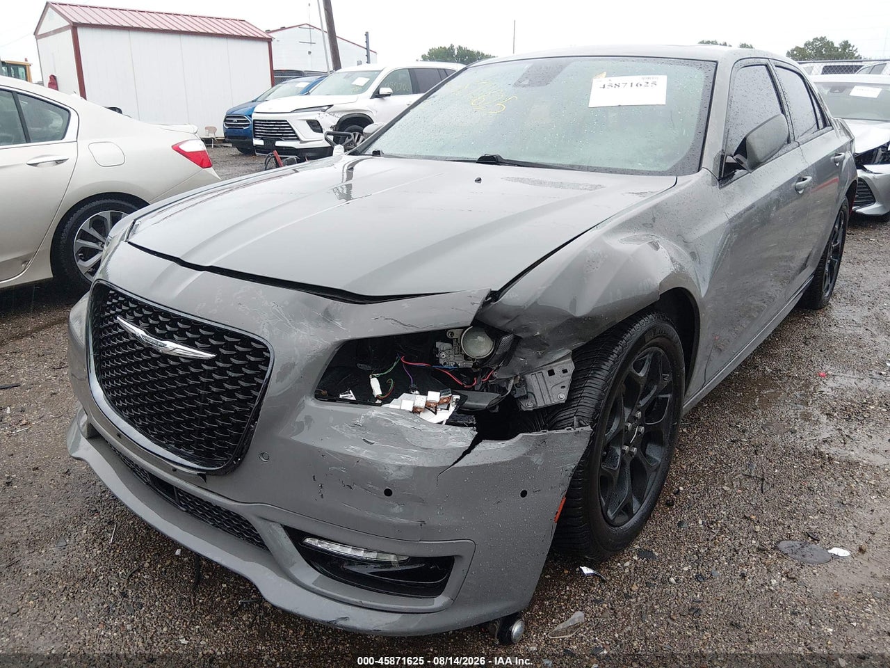 2018 CHRYSLER 300 · 6/11