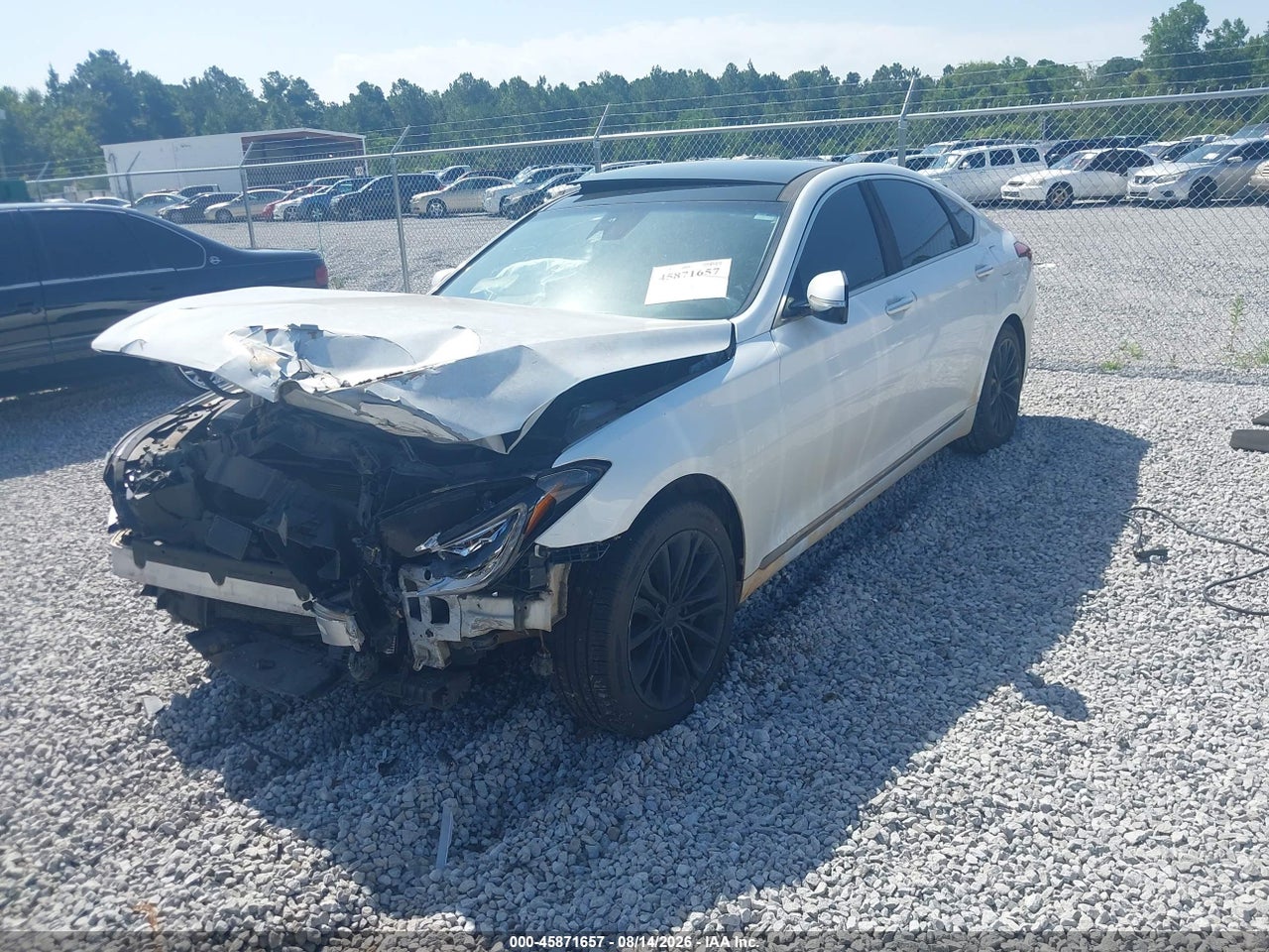 2016 HYUNDAI GENESIS 3.8 · 2/10