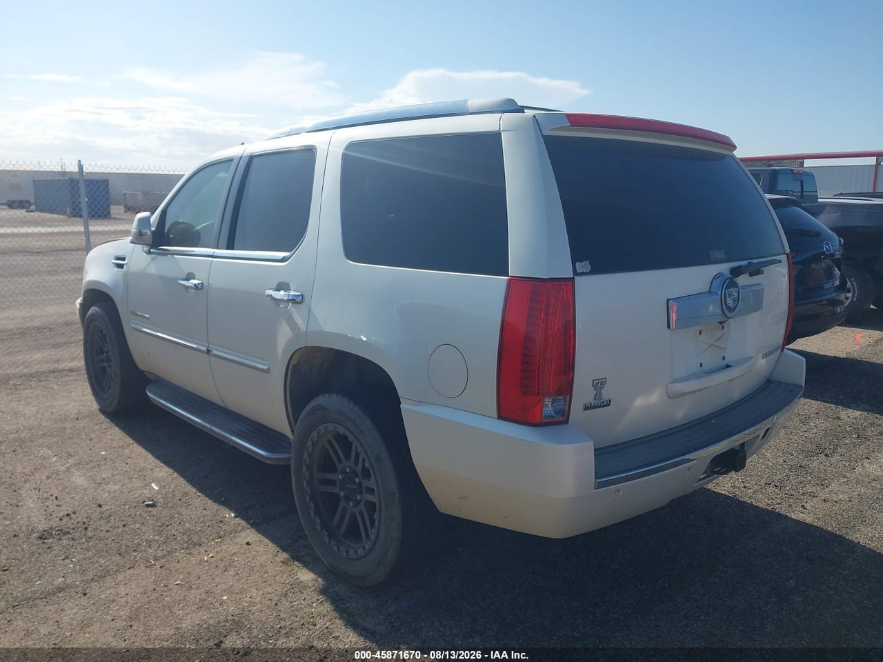 2009 CADILLAC ESCALADE STANDARD · 3/10