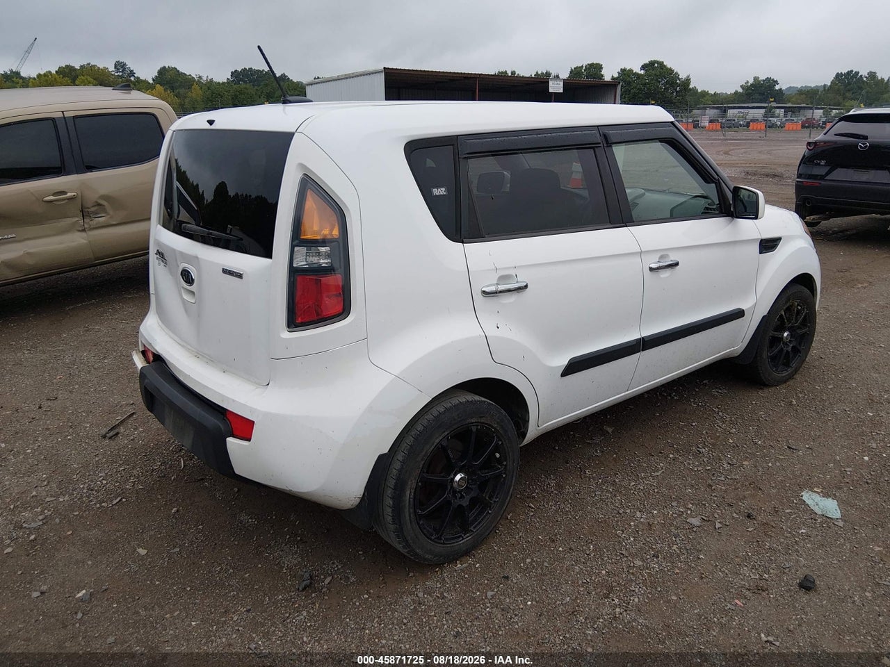 2011 KIA SOUL + · 4/11